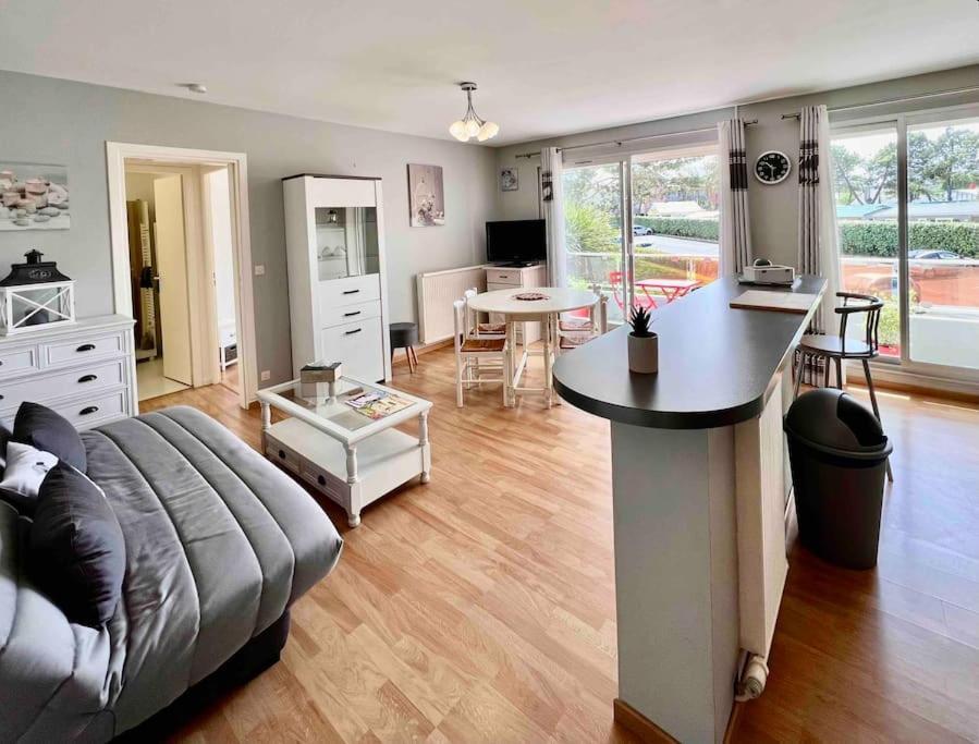 Appartement Sur Le Port. Grandcamp-Maisy Kültér fotó